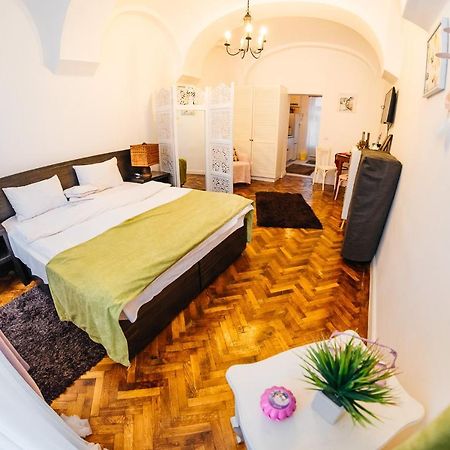 Christa Central 1 Сибиу Экстерьер фото